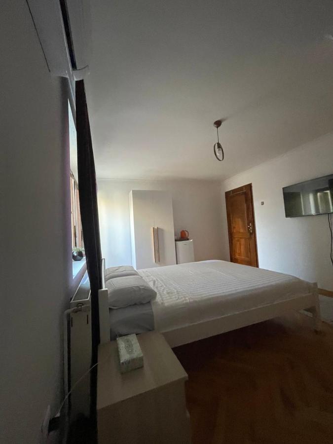 Guesthouse 12A 프리슈티나 외부 사진