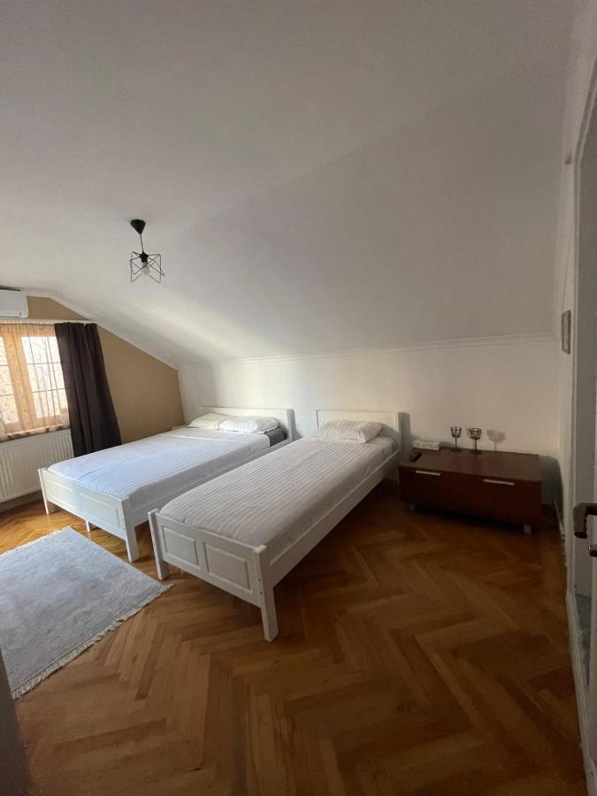 Guesthouse 12A 프리슈티나 외부 사진